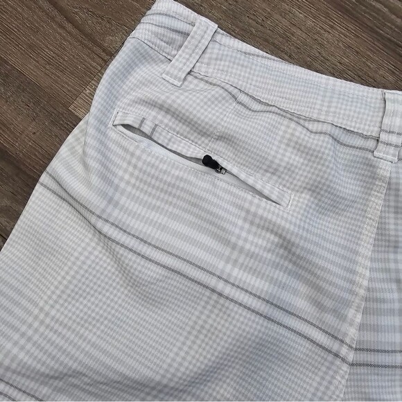 O'neill quick dry board shorts shades of White & grey stripes men's size 32 - Picture 3 of 6